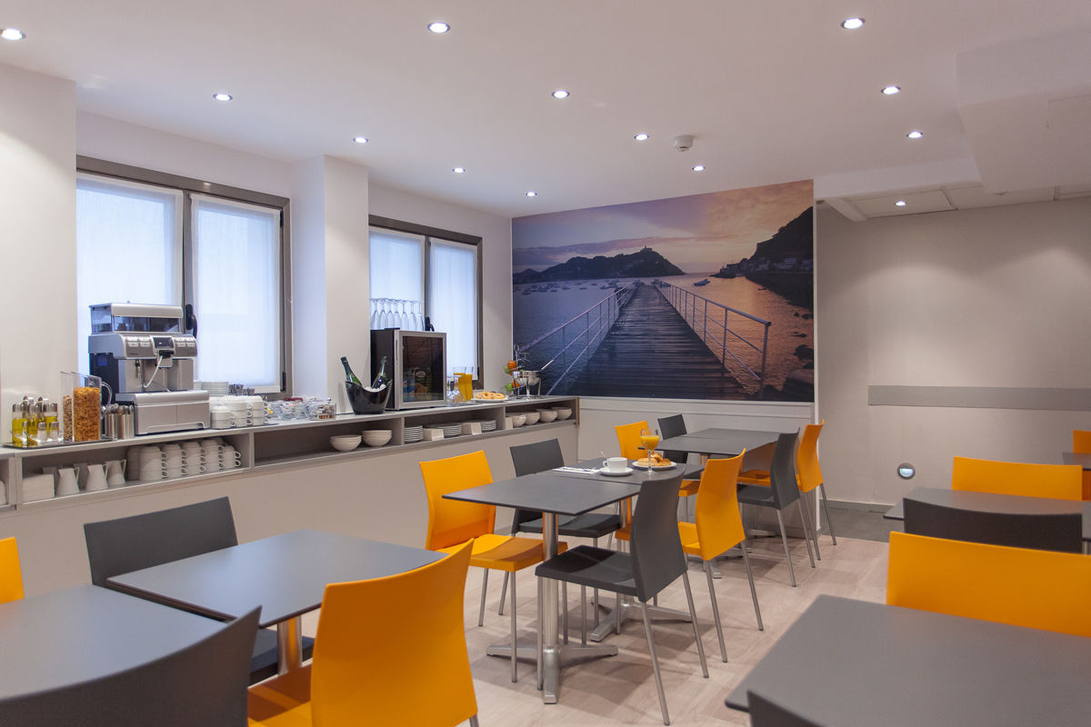 Hotel & Suites Arrizul Gros San Sebastián Restaurant photo